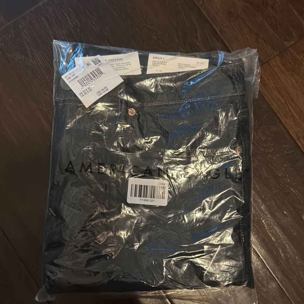 Men’s American Eagle Dark Blue Jeans